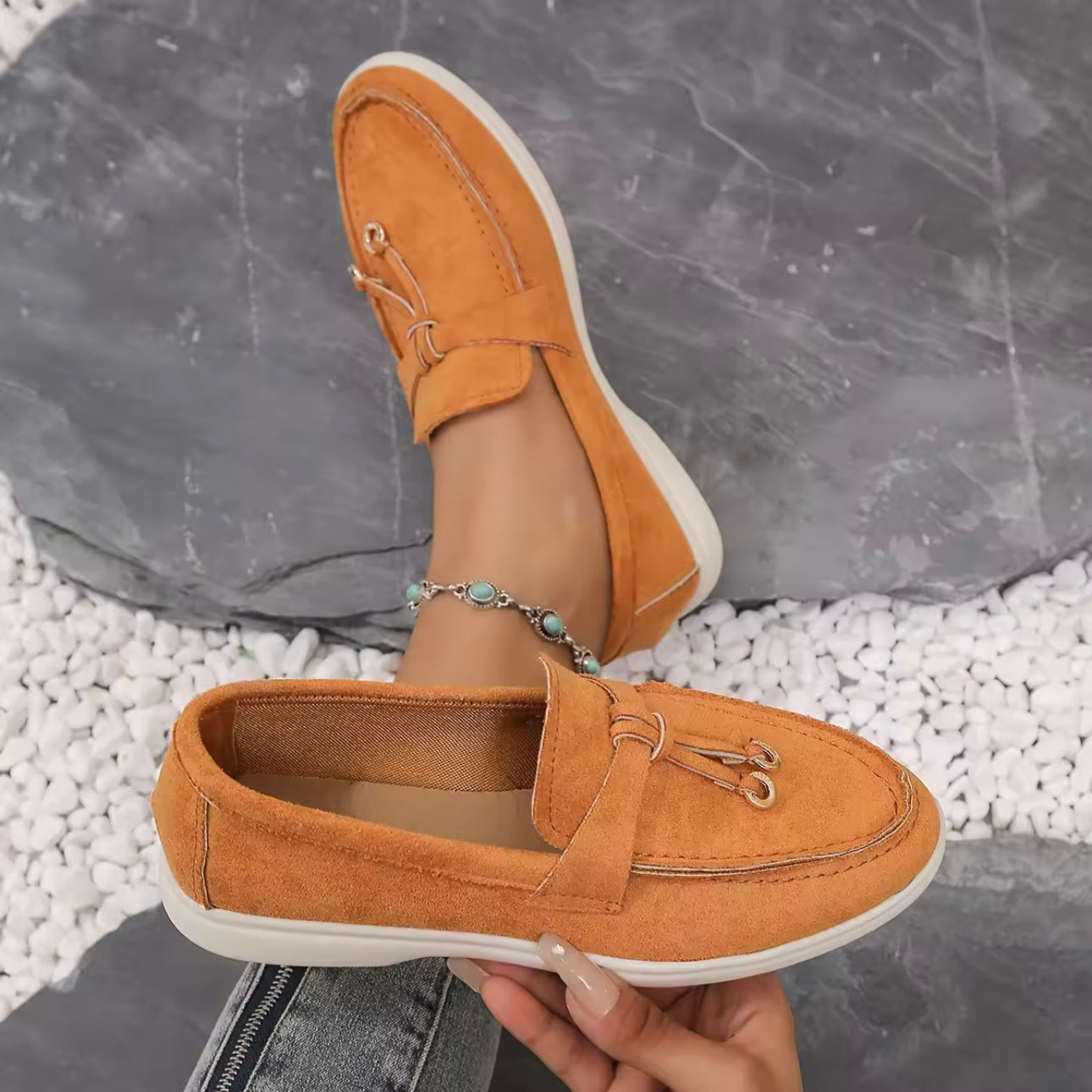 Lucente-Lusso-Suede