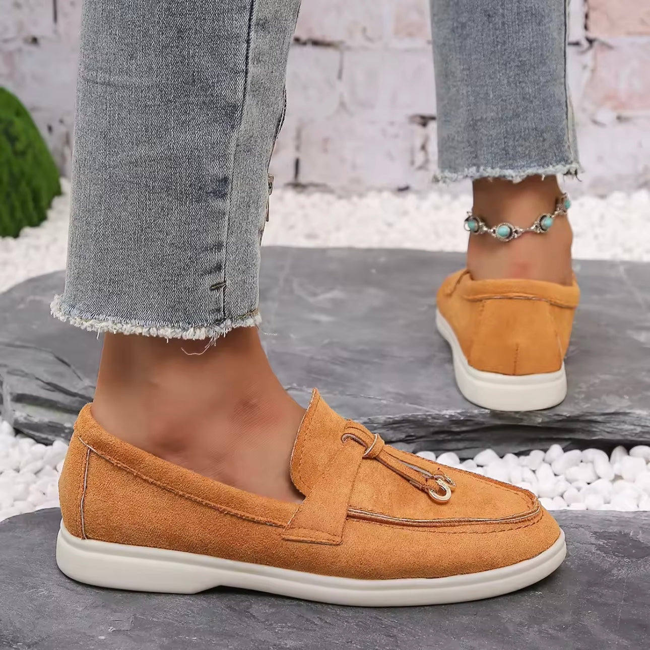 Lucente-Lusso-Suede